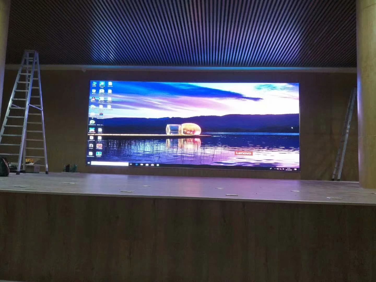 室內(nèi)<a href=http://www.qzchuangxin.com target=_blank class=infotextkey>led屏</a>